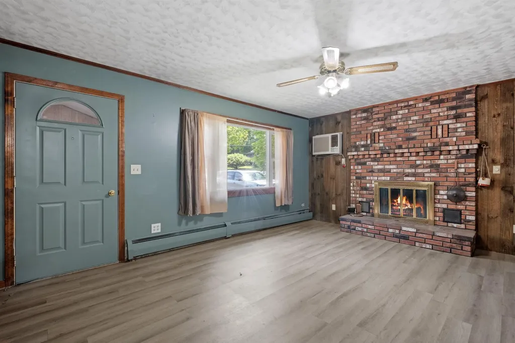 148 Brushwood Road Haverhill NH 03774