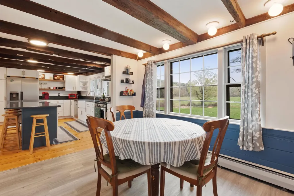 5 Couchtown Road Warner NH 03278