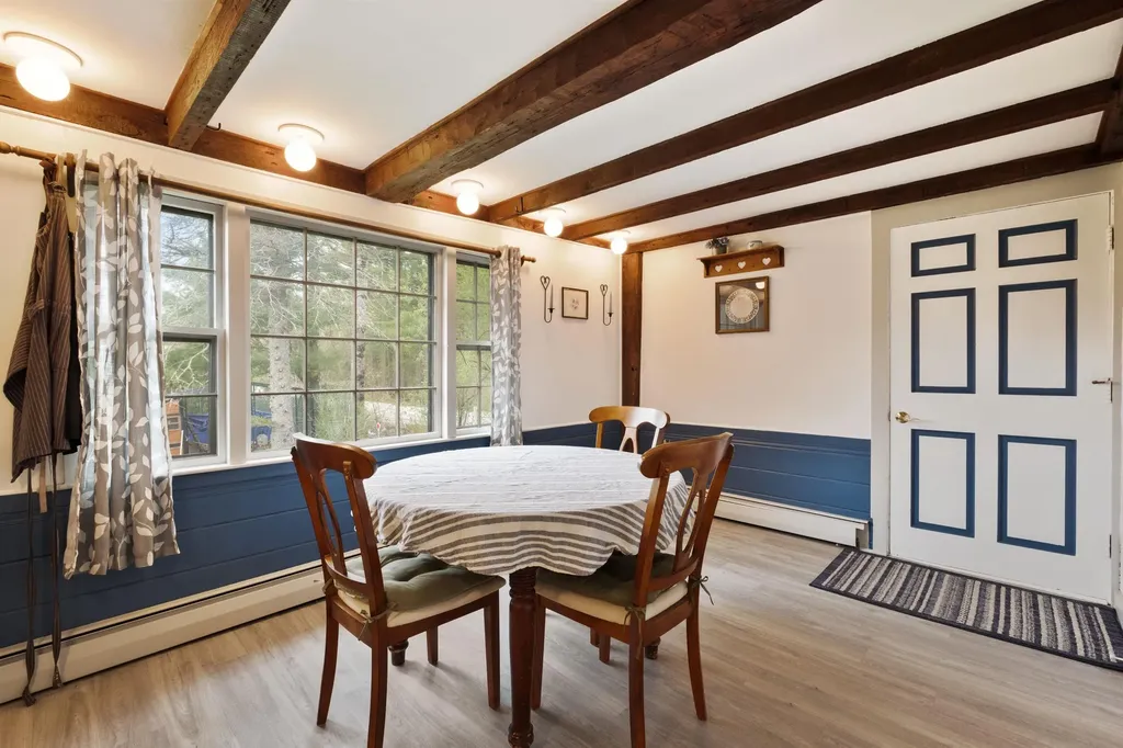 5 Couchtown Road Warner NH 03278