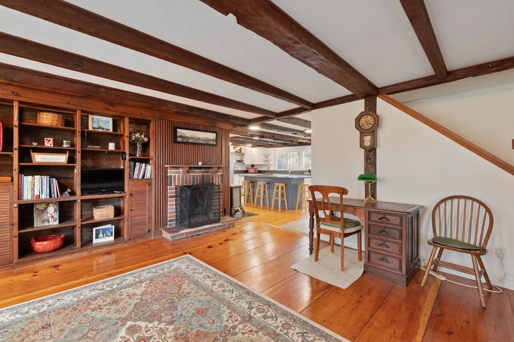 5 Couchtown Road Warner NH 03278