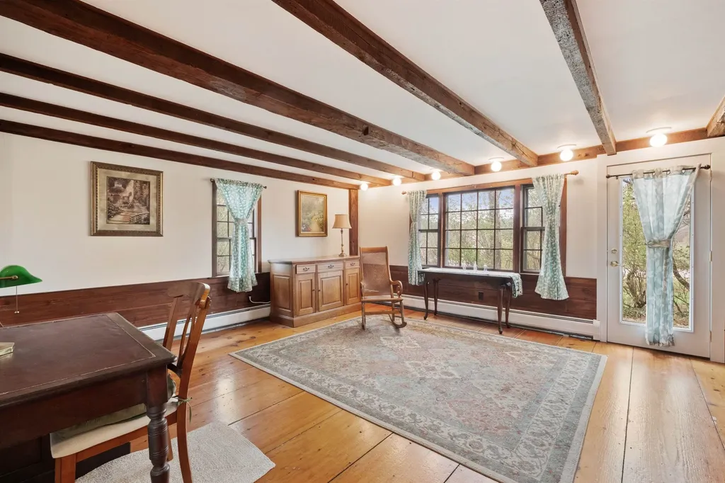 5 Couchtown Road Warner NH 03278