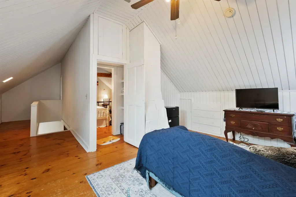 5 Couchtown Road Warner NH 03278