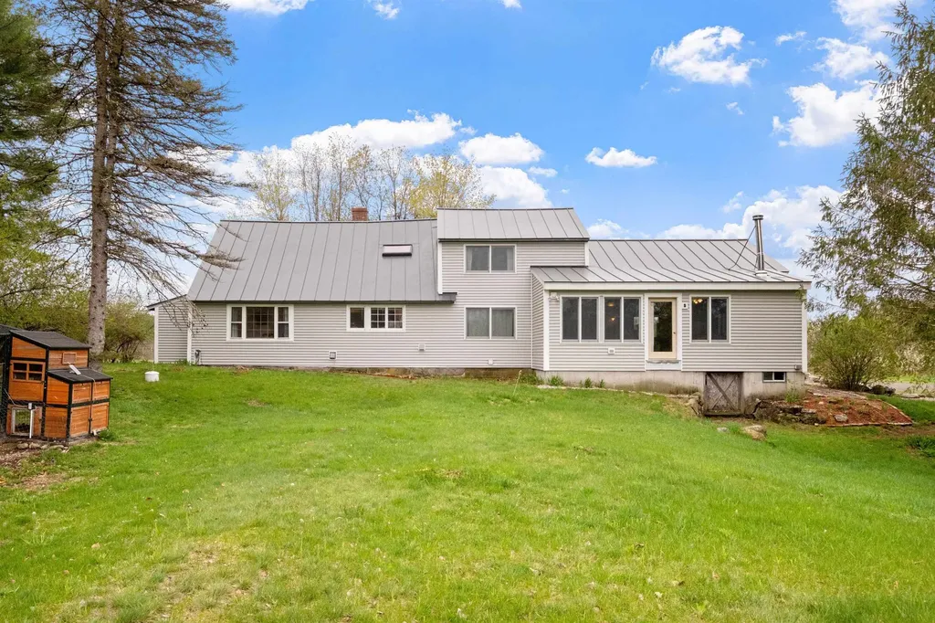 5 Couchtown Road Warner NH 03278