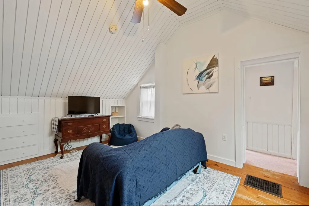 5 Couchtown Road Warner NH 03278