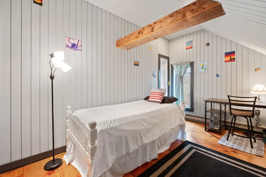 5 Couchtown Road Warner NH 03278