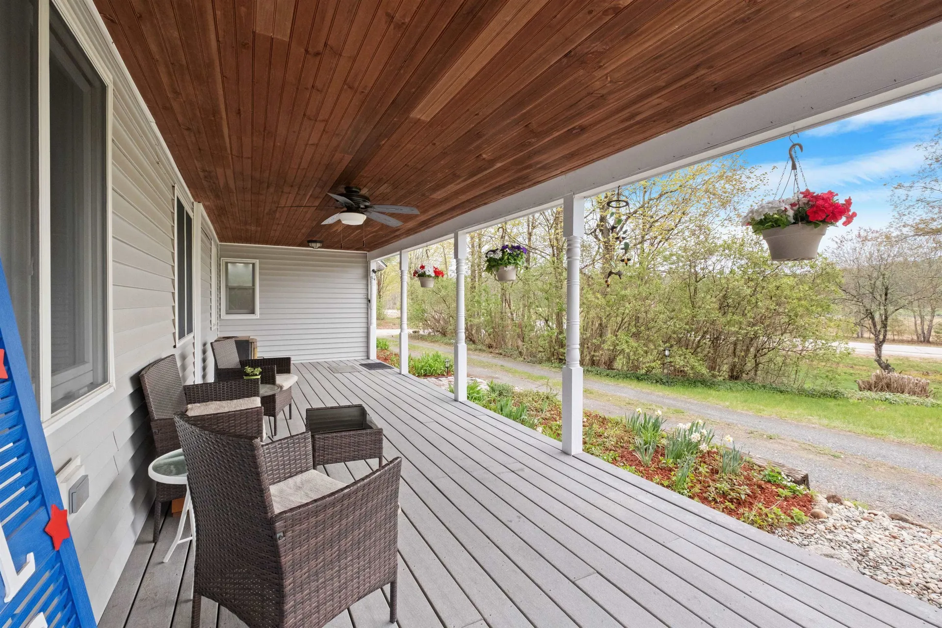 5 Couchtown Road Warner NH 03278