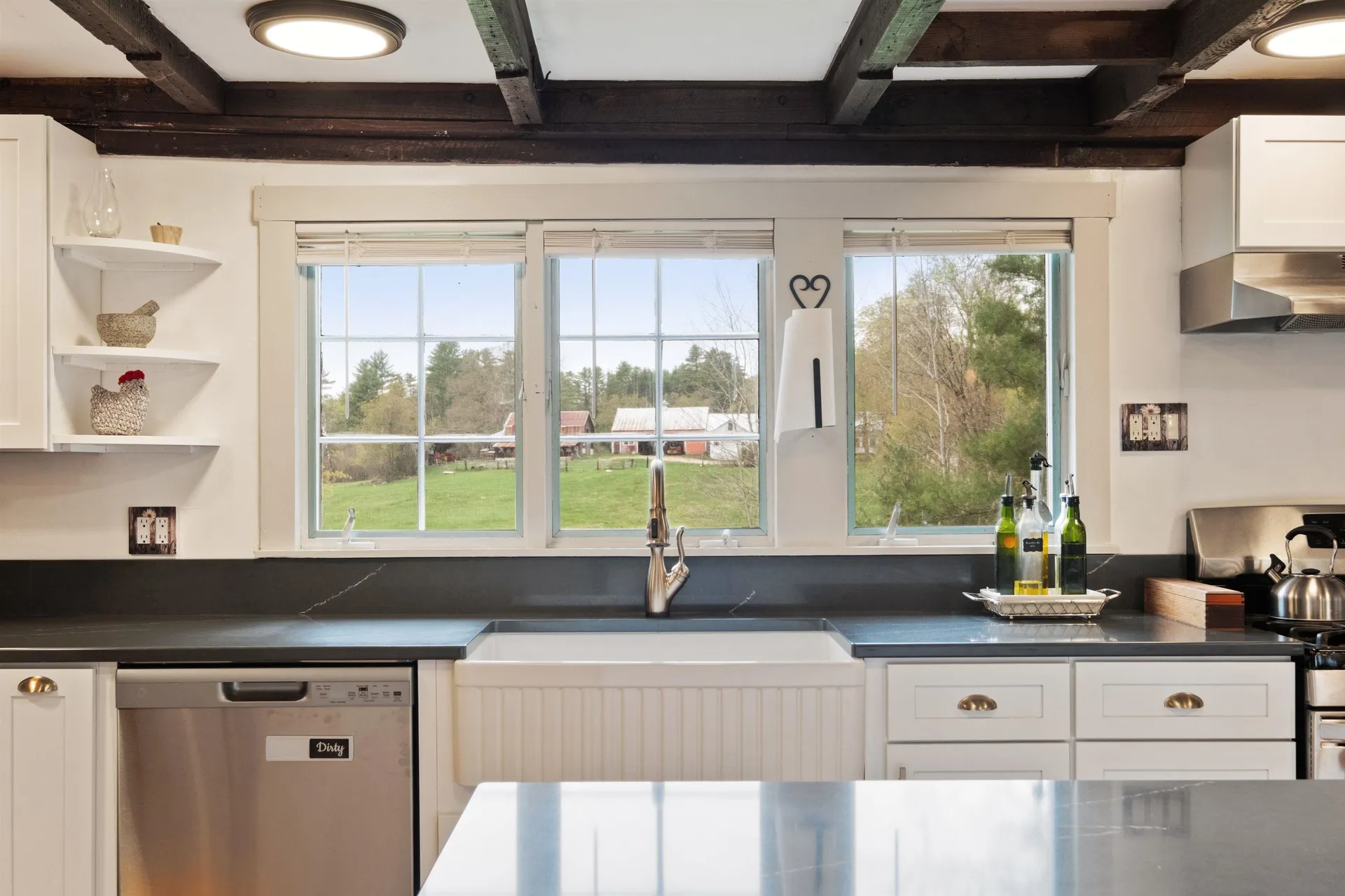 5 Couchtown Road Warner NH 03278