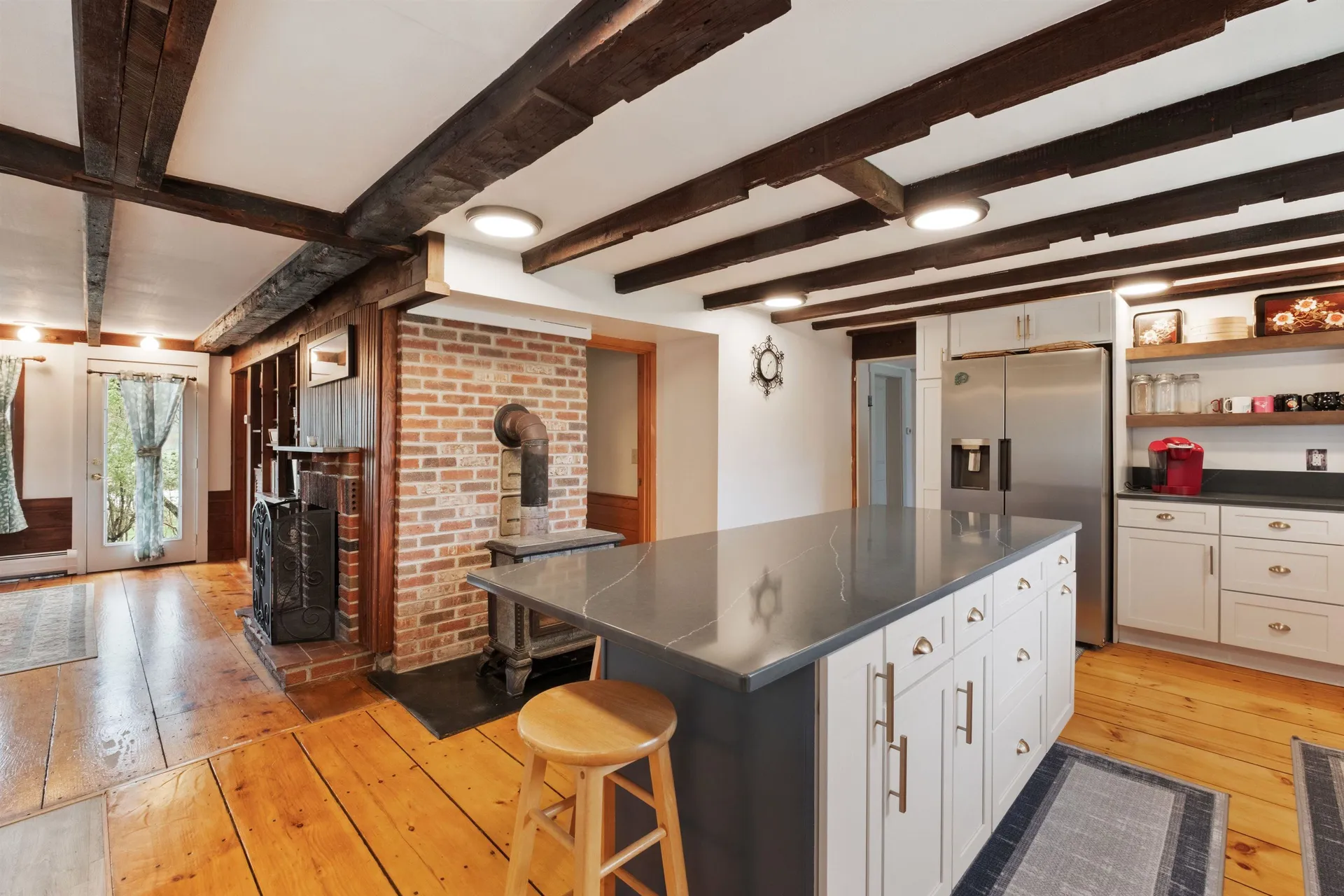 5 Couchtown Road Warner NH 03278