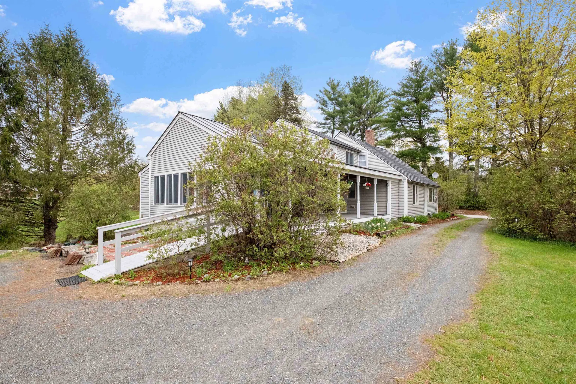 5 Couchtown Road Warner NH 03278