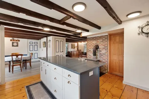 5 Couchtown Road Warner NH 03278