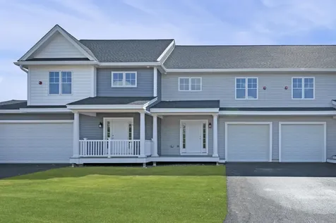 28 Autumn Lane Raymond NH 03077
