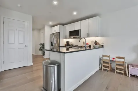 28 Autumn Lane Raymond NH 03077
