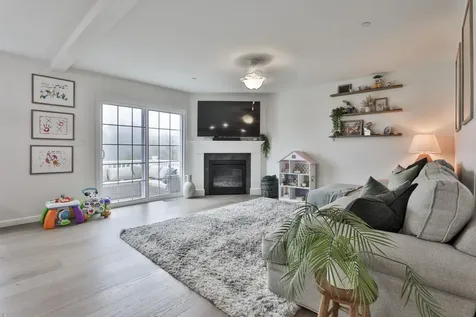 28 Autumn Lane Raymond NH 03077