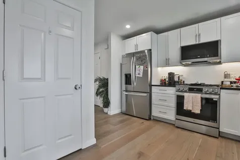 28 Autumn Lane Raymond NH 03077
