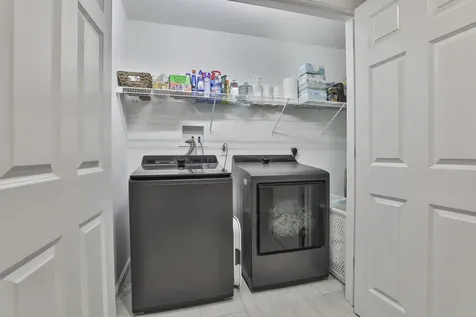 28 Autumn Lane Raymond NH 03077