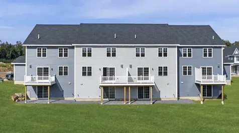 28 Autumn Lane Raymond NH 03077