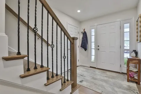 28 Autumn Lane Raymond NH 03077