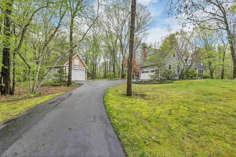 3 Bassett Lane Newfields NH 03856
