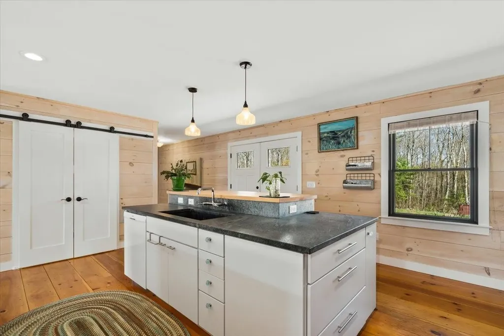 254 Brooks Road Barrington NH 03825