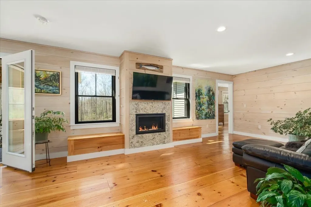 254 Brooks Road Barrington NH 03825