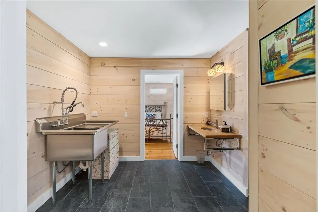 254 Brooks Road Barrington NH 03825