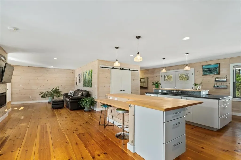 254 Brooks Road Barrington NH 03825