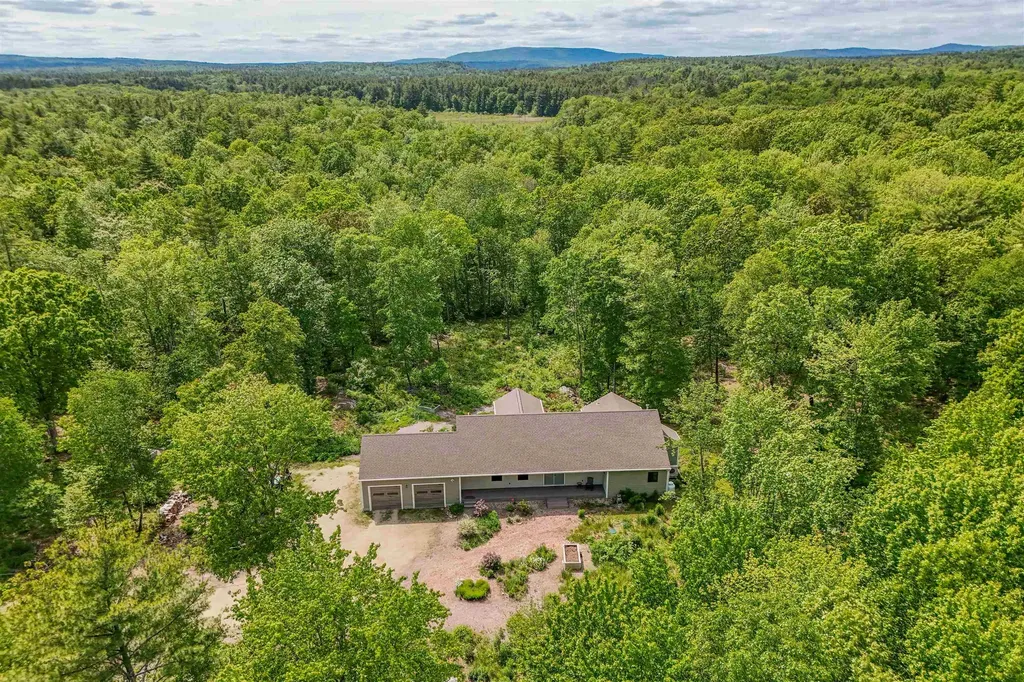 254 Brooks Road Barrington NH 03825