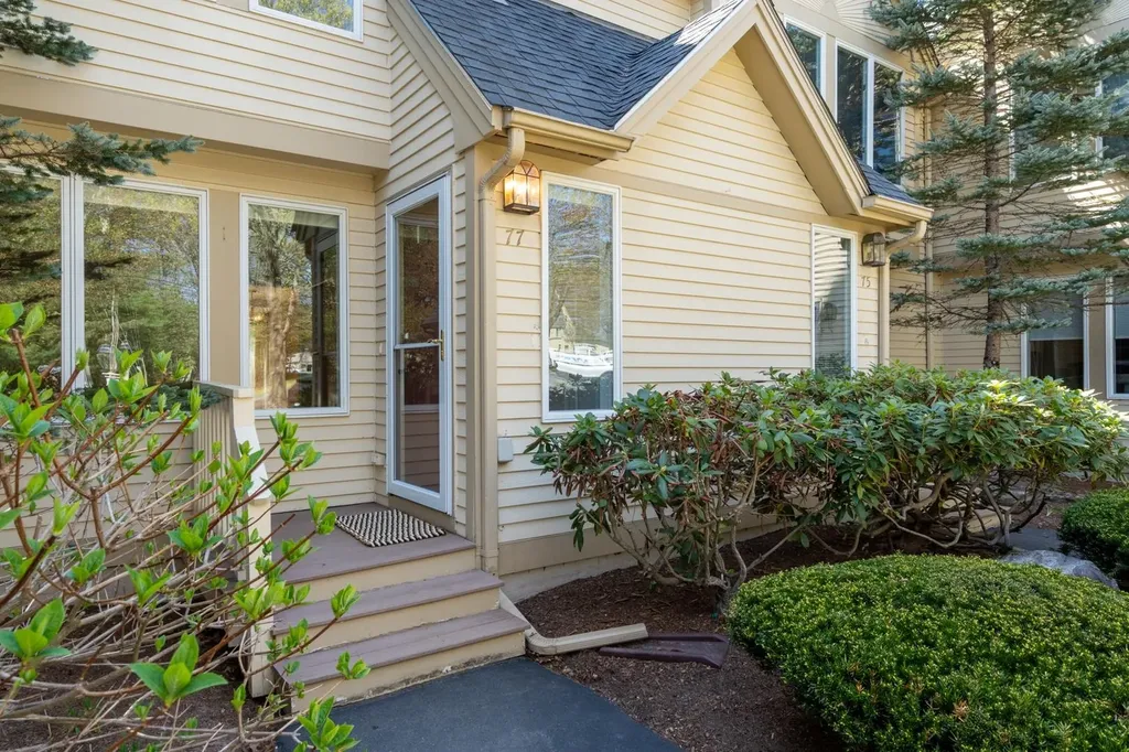 77 Dorchester Way Nashua NH 03064