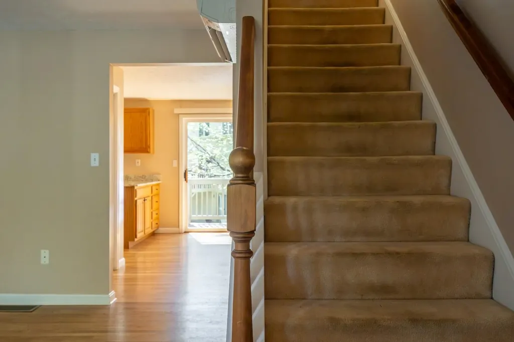 77 Dorchester Way Nashua NH 03064