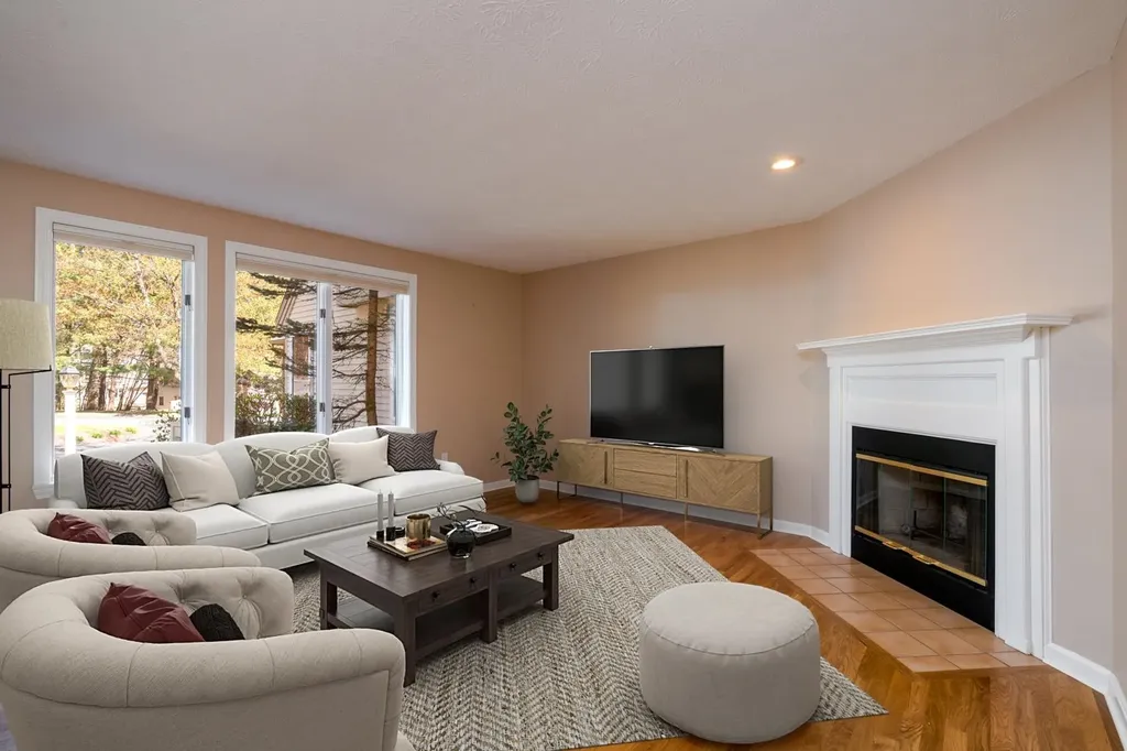 77 Dorchester Way Nashua NH 03064