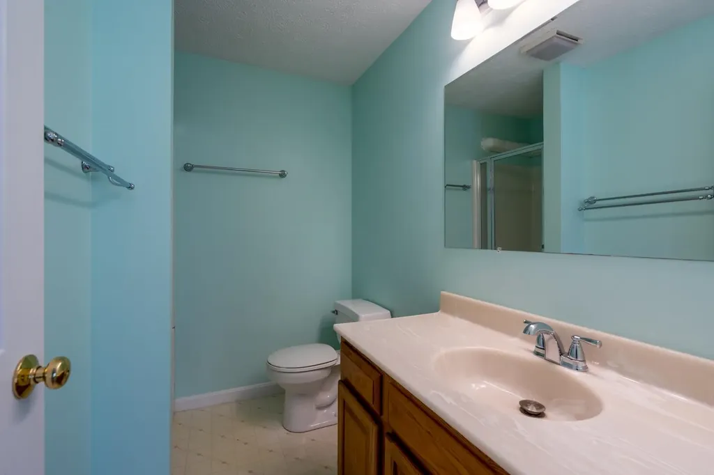 77 Dorchester Way Nashua NH 03064