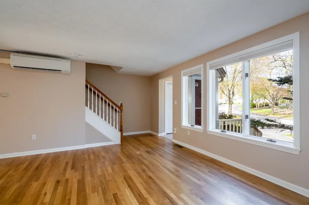 77 Dorchester Way Nashua NH 03064