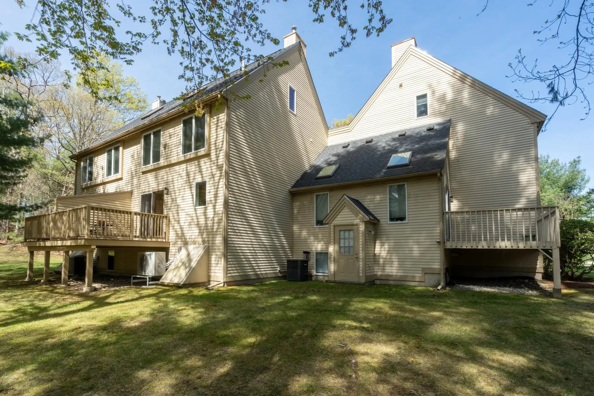 77 Dorchester Way Nashua NH 03064