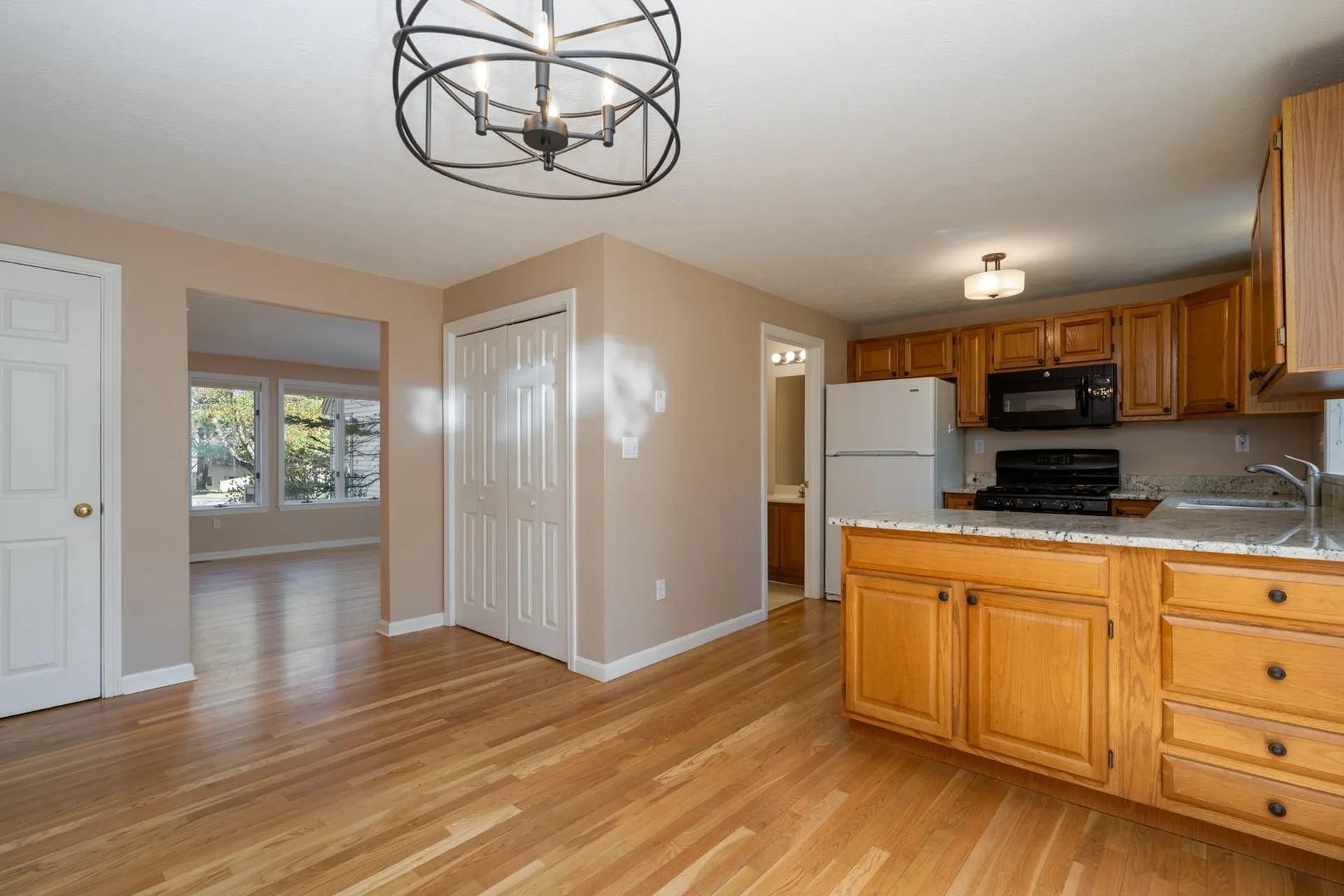 77 Dorchester Way Nashua NH 03064