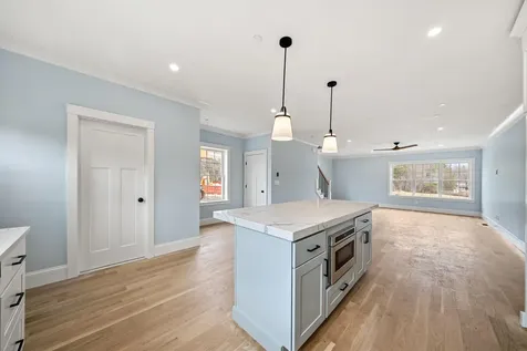 67 Groton Road Nashua NH 03062