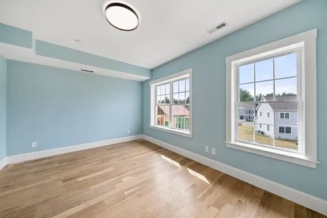67 Groton Road Nashua NH 03062
