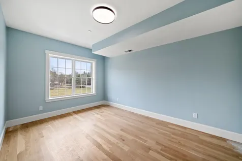 67 Groton Road Nashua NH 03062