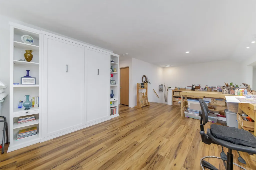 8 North Peak Village Newbury NH 03255-5410