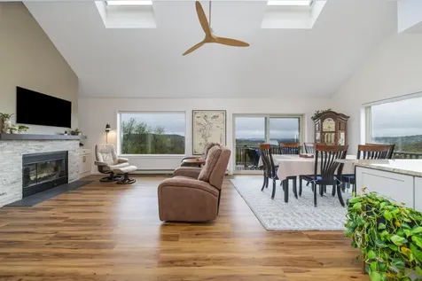 8 North Peak Village Newbury NH 03255-5410