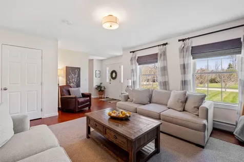 4 Merrill Drive Chichester NH 03258
