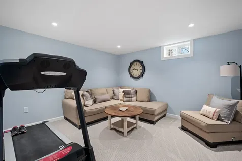 4 Merrill Drive Chichester NH 03258