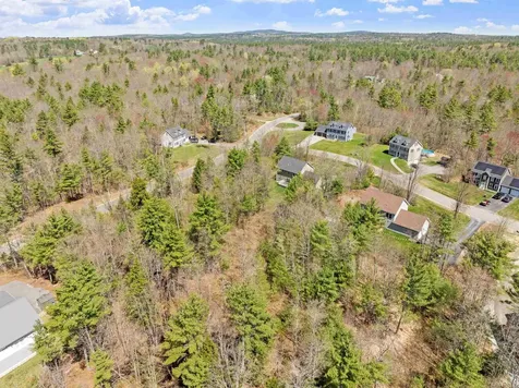 4 Merrill Drive Chichester NH 03258
