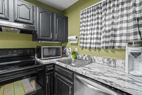 69 Franklin Heights Rochester NH 03867