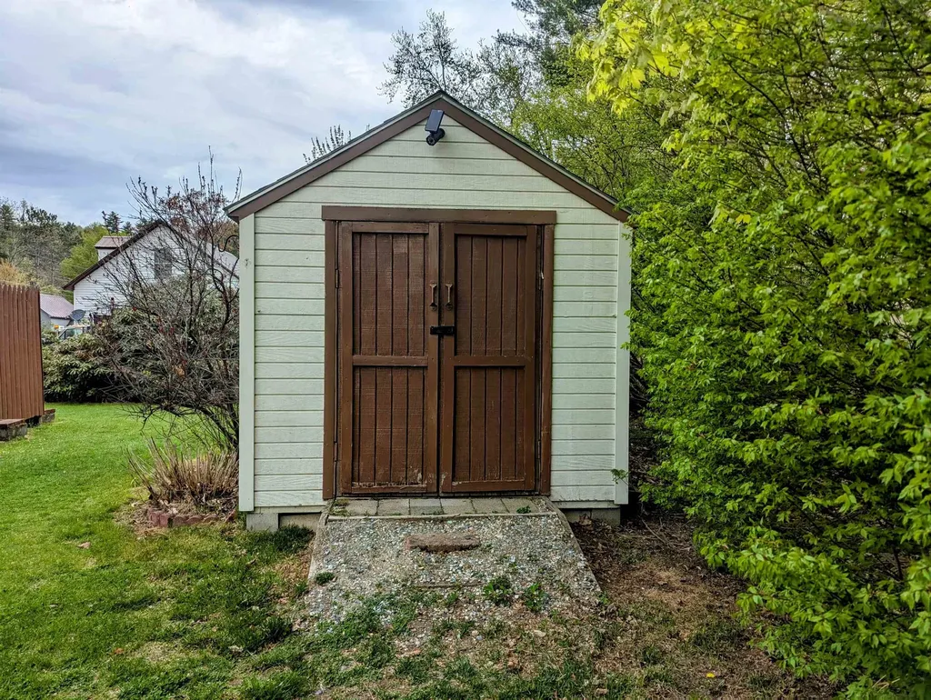 16 Providence Avenue Claremont NH 03743