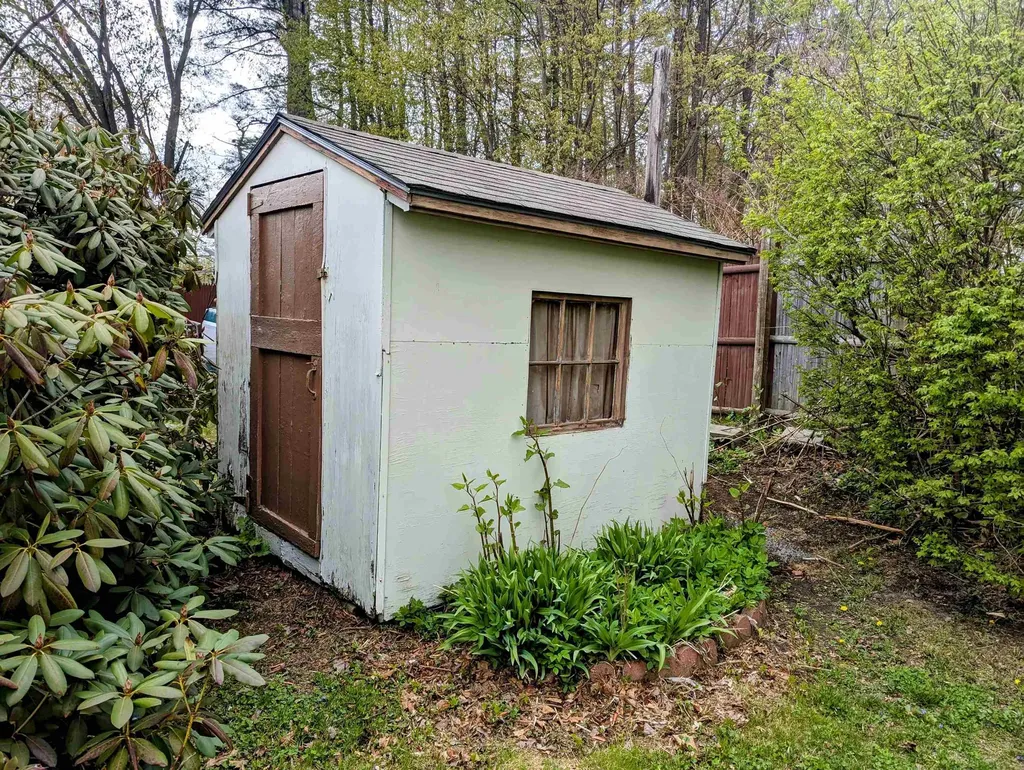 16 Providence Avenue Claremont NH 03743