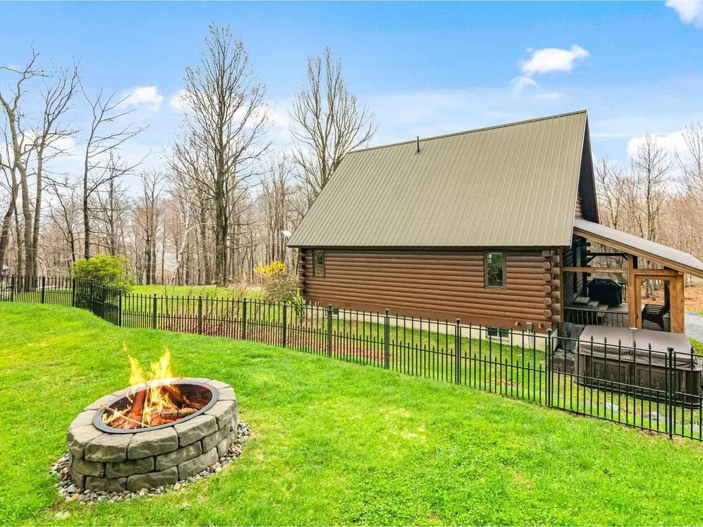 779 Smugglers View Road Cambridge VT 05464