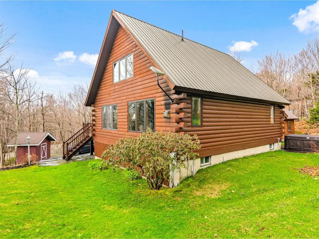 779 Smugglers View Road Cambridge VT 05464