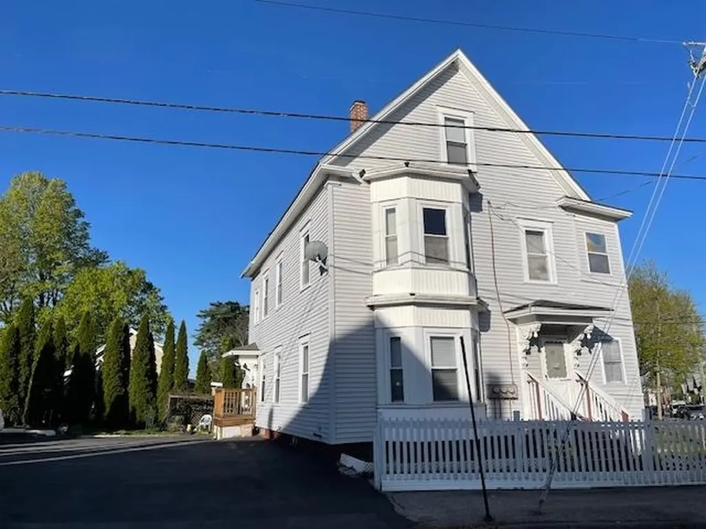 24 Malvern Street Manchester NH 03104