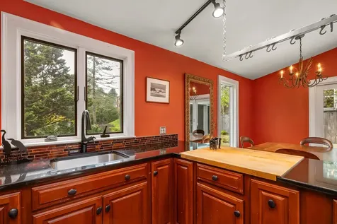 69 Wentworth Street Portsmouth NH 03801