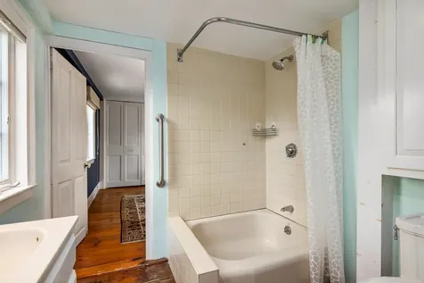 69 Wentworth Street Portsmouth NH 03801